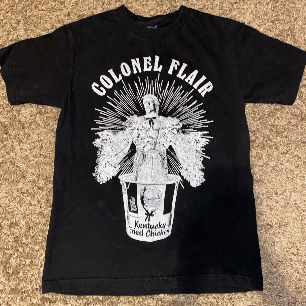 WWE Wrestling legend Colonel Rick Flair authentic chicken bucket black tee